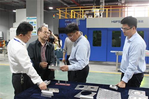 m1557070100449829.jpg 2.jpg