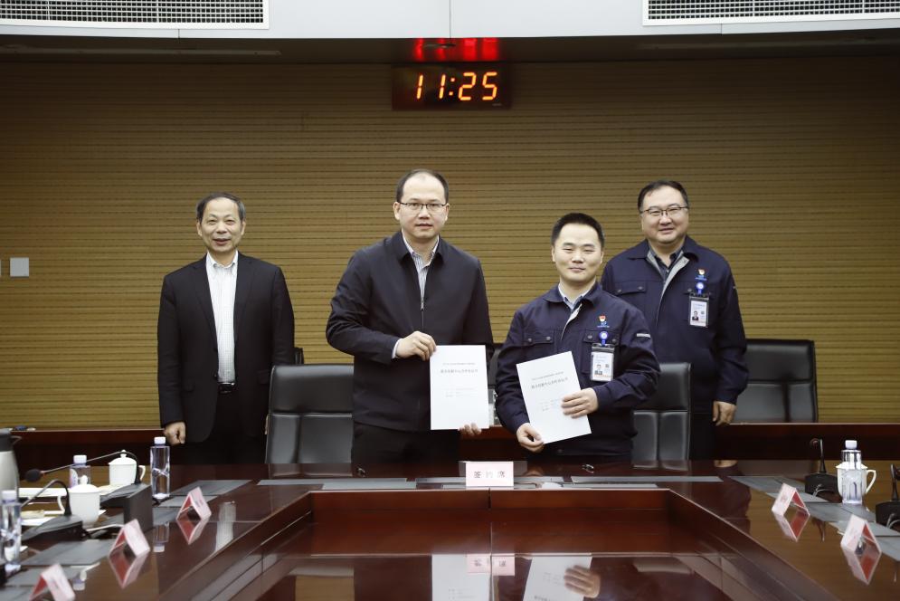 8a12cfe52bf33886c65898d00d5a6cd 8a12cfe52bf33886c65898d00d5a6cd